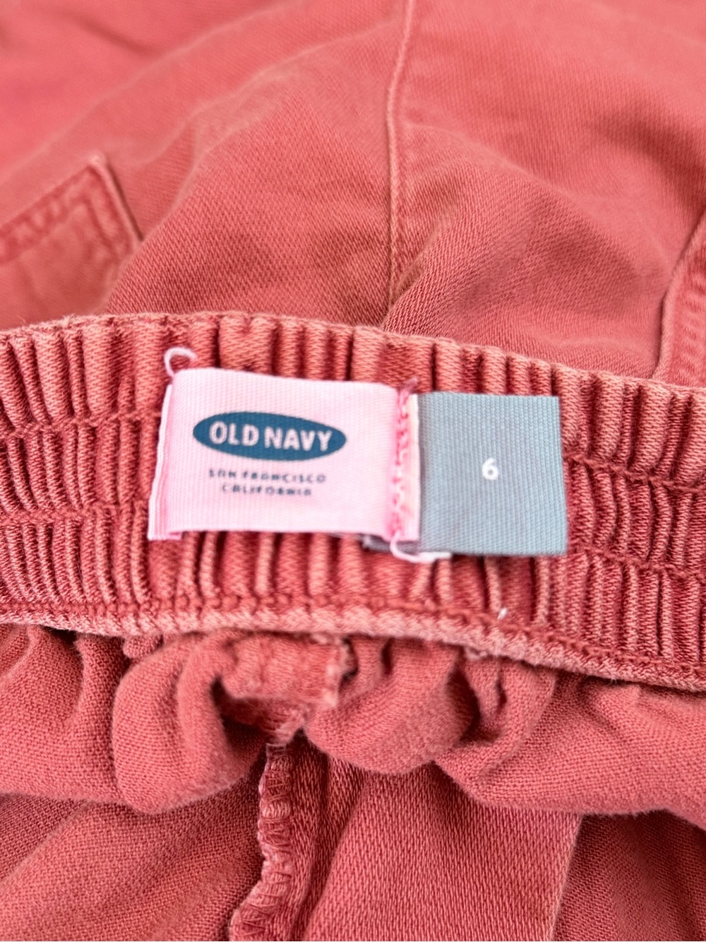 Old Navy High-Waist Utility Shorts in Rose - Picture 3 of 4